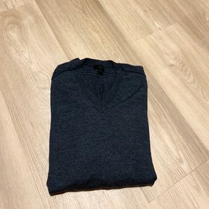 Banana republic v neck merino sweater